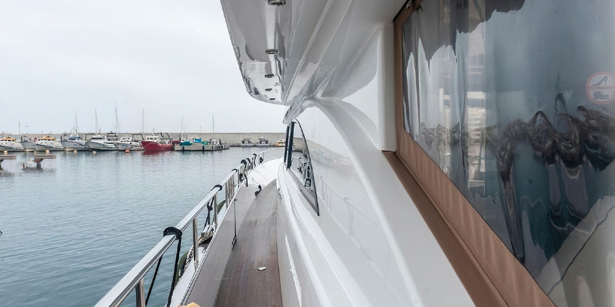 Продается моторная яхта Van Der Heijden Superior